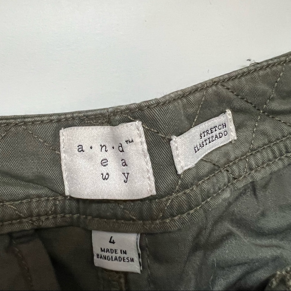 Universal Thread Target Green Short 5” Inseam - Picture 3 of 3